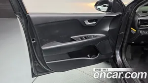 Kia Stonic, 2019 — миниатюра 14