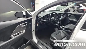 Kia Niro, 2022 — миниатюра 10