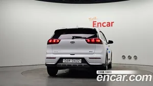 Kia Niro, 2016 — миниатюра 4