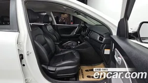Kia Niro, 2016 — миниатюра 12