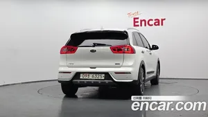 Kia Niro, 2018 — миниатюра 3