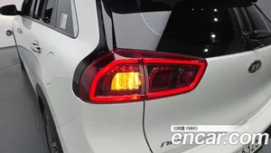 Kia Niro, 2018 — миниатюра 8