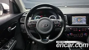 Kia Niro, 2016 — миниатюра 13