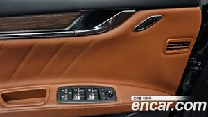 Maserati Quattroporte, 2020 — миниатюра 23