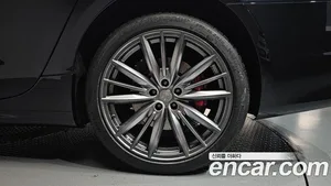 Maserati Quattroporte, 2020 — миниатюра 6