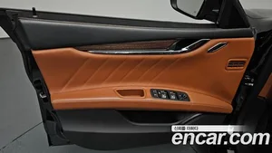 Maserati Quattroporte, 2020 — миниатюра 13
