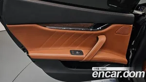 Maserati Quattroporte, 2020 — миниатюра 14