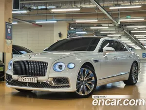 Bentley Flying Spur, 2022 — миниатюра 1