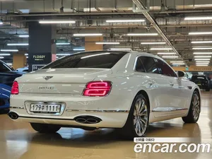 Bentley Flying Spur, 2022 — миниатюра 4