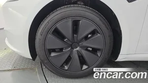 Tesla Model 3, 2024 — миниатюра 5