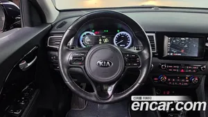 Kia Niro, 2016 — миниатюра 12