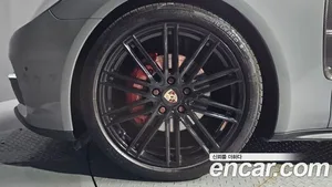 Porsche Panamera, 2018 — миниатюра 5