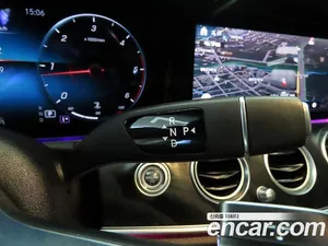 Mercedes-Benz E-Class, 2021 — миниатюра 12