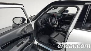 Mini Clubman, 2023 — миниатюра 12