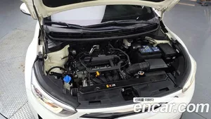 Kia Stonic, 2018 — миниатюра 6