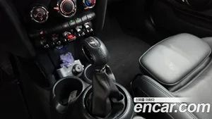 Mini Cooper, 2018 — миниатюра 9