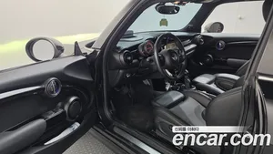 Mini Cooper, 2018 — миниатюра 10