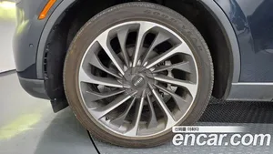 Lincoln Aviator, 2023 — миниатюра 5