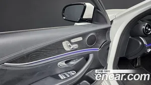 Mercedes-Benz E-Class, 2021 — миниатюра 27