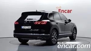 Volkswagen Touareg, 2023 — миниатюра 2