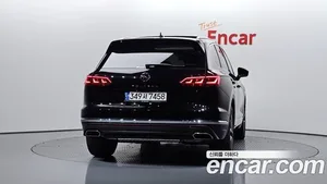 Volkswagen Touareg, 2023 — миниатюра 4