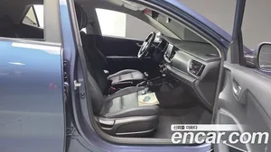 Kia Stonic, 2017 — миниатюра 16