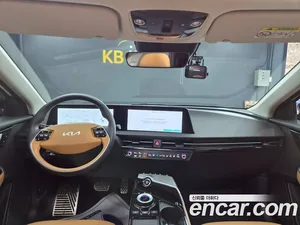 Kia EV6, 2023 — миниатюра 6