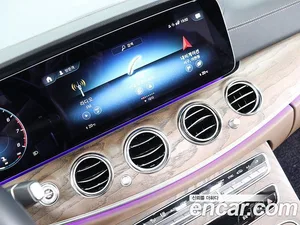 Mercedes-Benz E-Class, 2023 — миниатюра 7