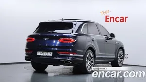 Bentley Bentayga, 2022 — миниатюра 2
