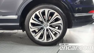 Bentley Bentayga, 2022 — миниатюра 7
