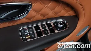 Bentley Bentayga, 2022 — миниатюра 29