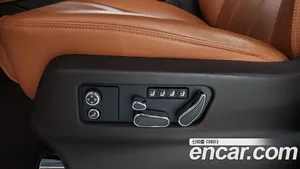 Bentley Bentayga, 2022 — миниатюра 31