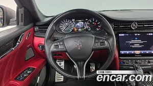Maserati Quattroporte, 2021 — миниатюра 19