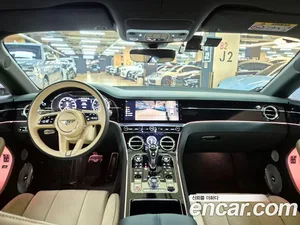 Bentley Continental, 2022 — миниатюра 7