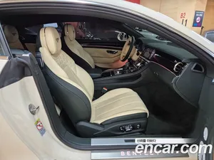 Bentley Continental, 2022 — миниатюра 9