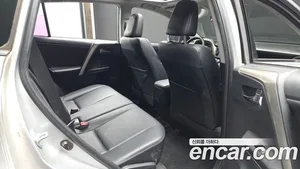 Toyota RAV4, 2015 — миниатюра 12