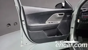 Kia Niro, 2022 — миниатюра 14