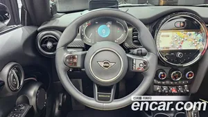 Mini Cooper Convertible, 2023 — миниатюра 18