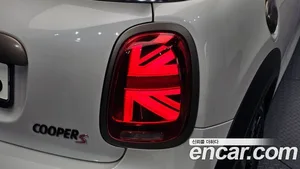 Mini Cooper Convertible, 2023 — миниатюра 9
