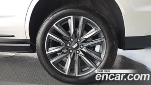 Cadillac Escalade, 2023 — миниатюра 7