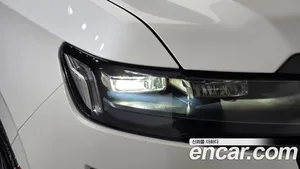 Cadillac Escalade, 2023 — миниатюра 8