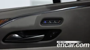 Cadillac Escalade, 2023 — миниатюра 32