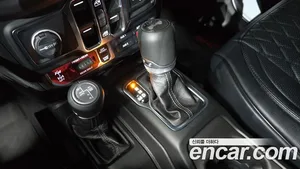 Jeep Wrangler, 2025 — миниатюра 12