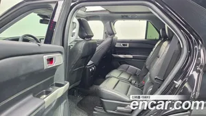 Ford Explorer, 2022 — миниатюра 11
