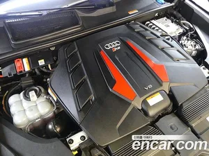 Audi RSQ8, 2025 — миниатюра 6