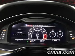 Audi RSQ8, 2025 — миниатюра 9