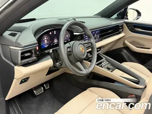 Porsche Macan, 2025 — миниатюра 7