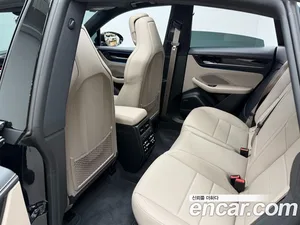 Porsche Macan, 2025 — миниатюра 17