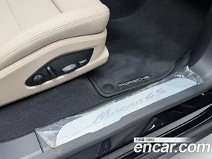Porsche Macan, 2025 — миниатюра 18