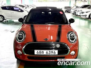 Mini Cooper, 2018 — миниатюра 1